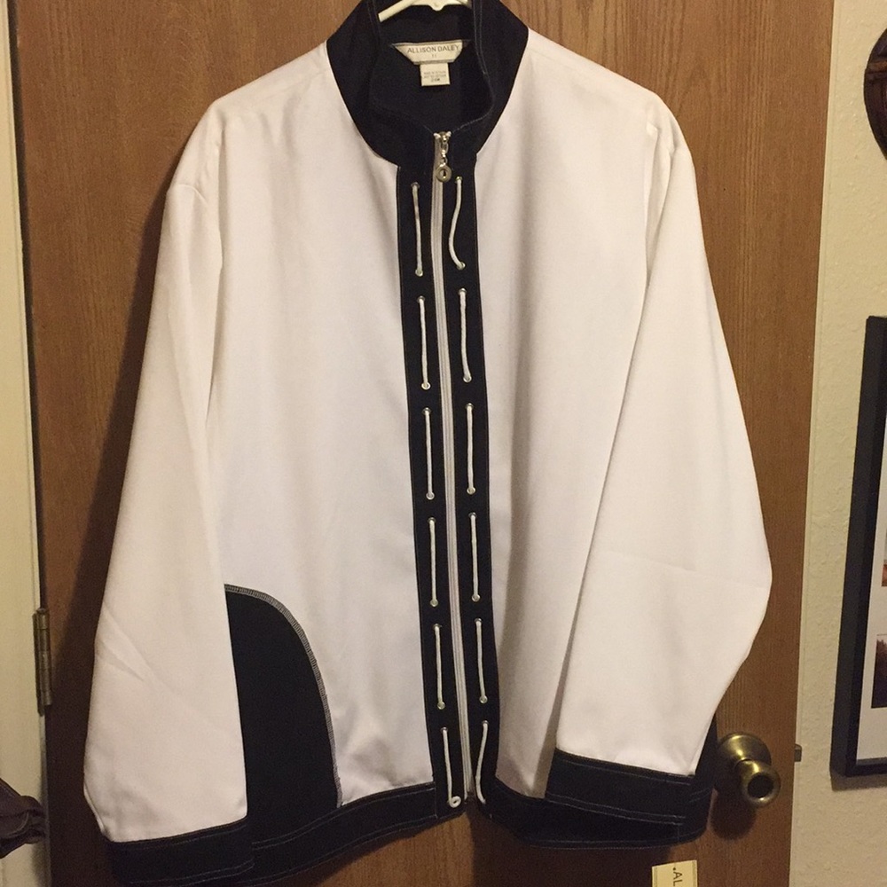 FINAL OFFER😱😱Allison Daley Jacket